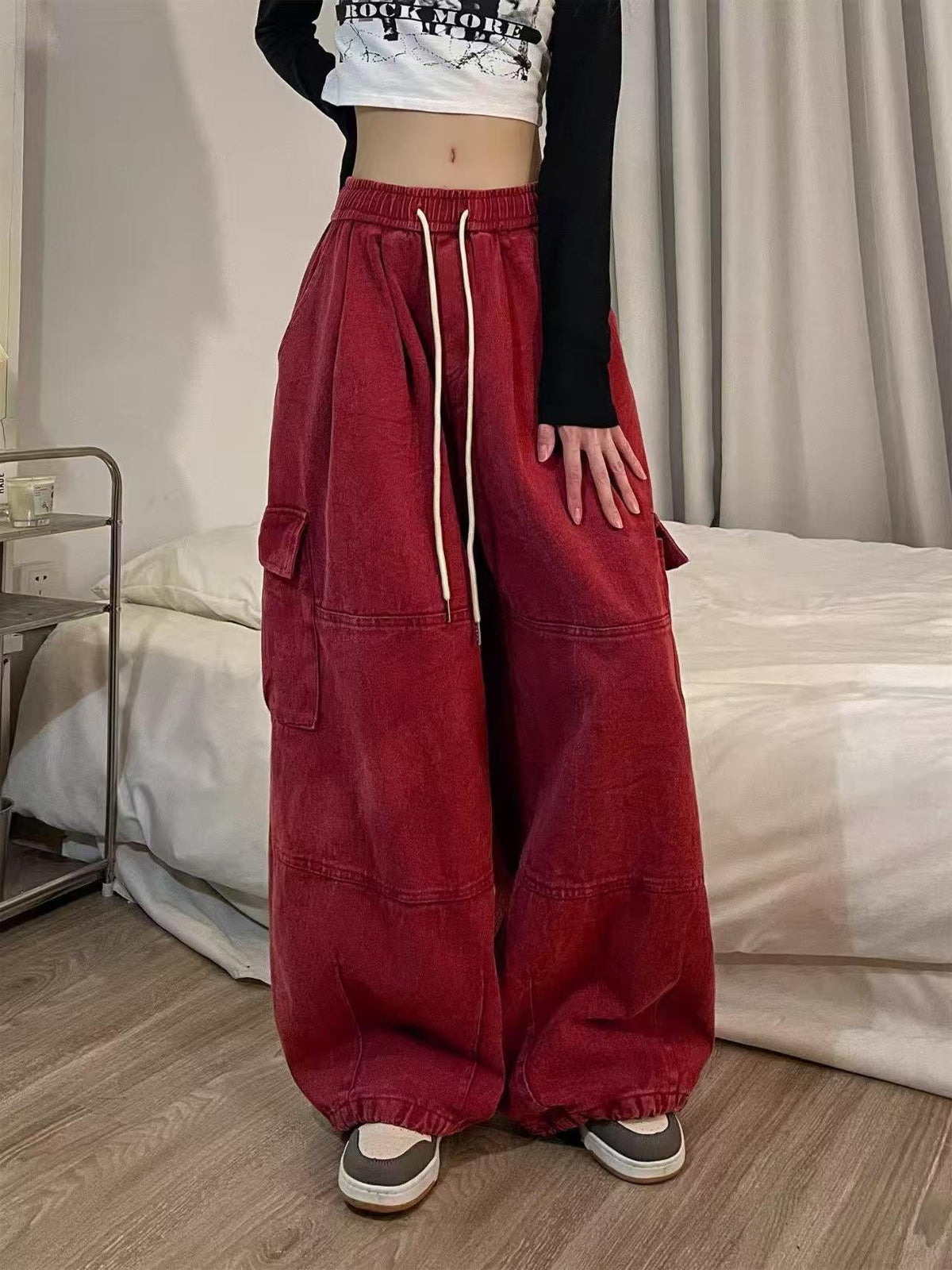 Wide-leg pants